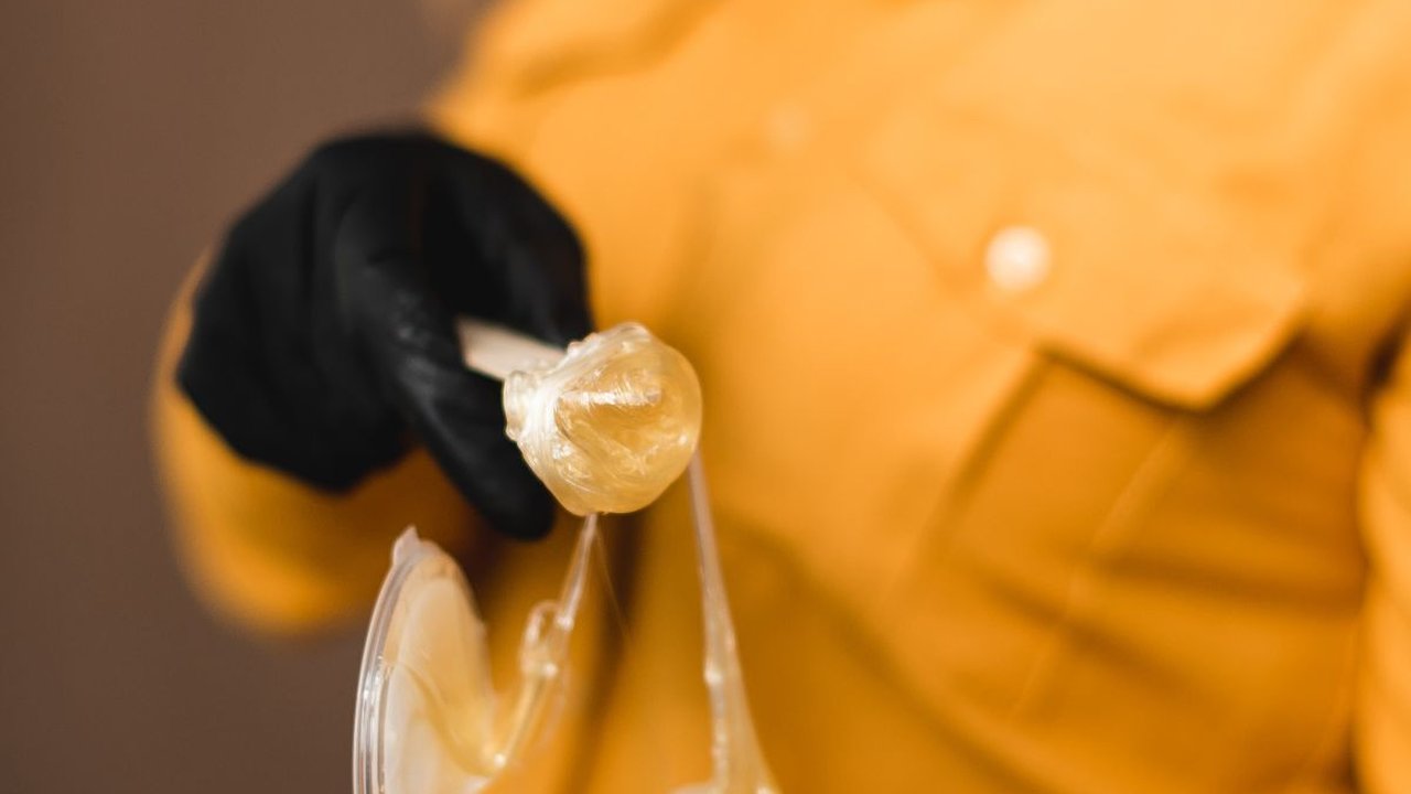 Tips Waxing untuk Pemula yang Penting Diketahui, Lakukan dengan Aman
