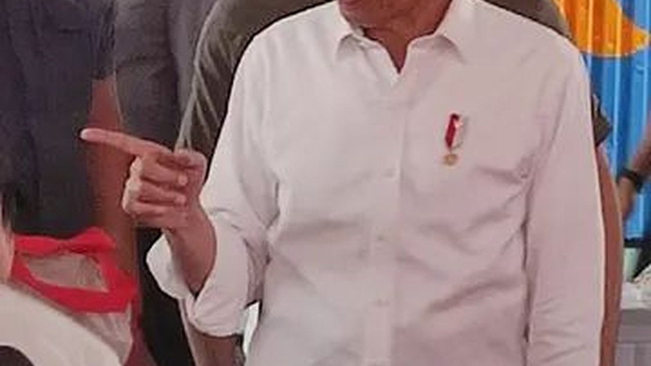 Jokowi Bagikan Beras Gratis untuk 21,3 Juta Keluarga Selama 3 Bulan