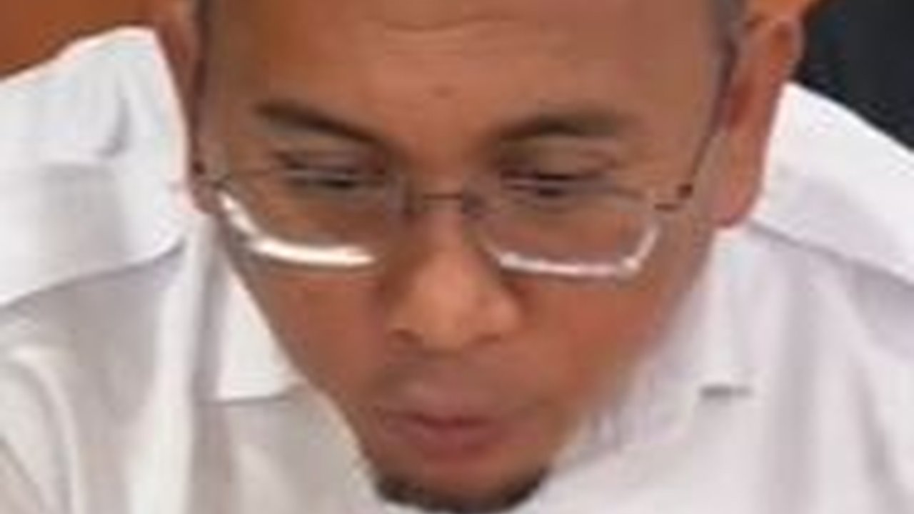 Ekspresi Heboh Andre Rosiade Nonton Timnas vs Chinese Taipei, Teriak-teriak Waktu Makan Malam