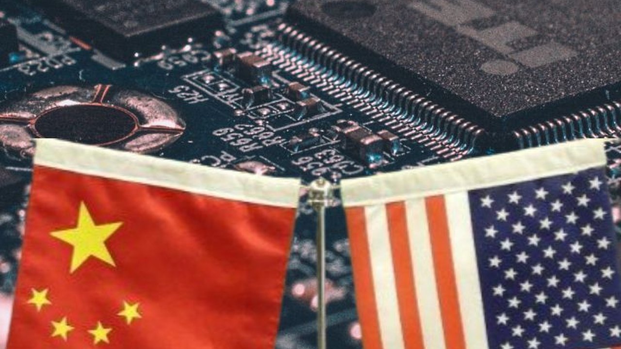 AS Makin Serius Jegal Investasi Teknologi ke China, Buntut Larang Pakai iPhone?