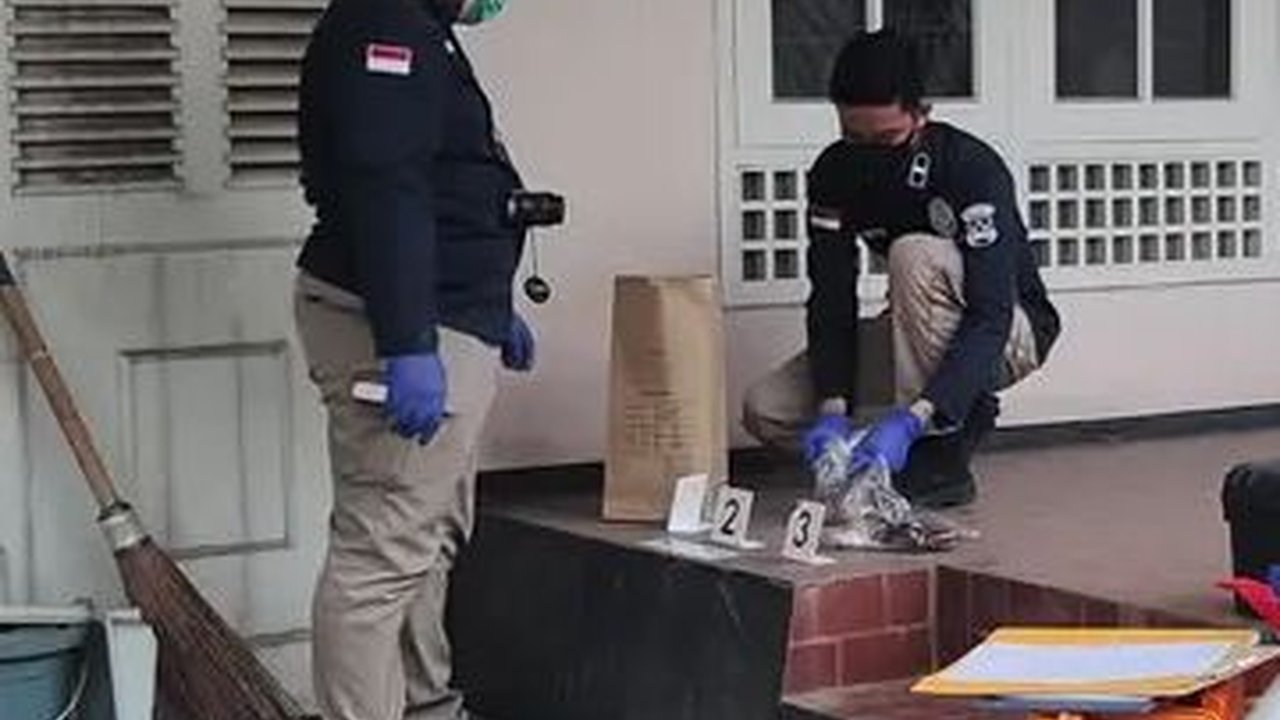 Fakta Baru, Polisi Temukan Dupa dan Senter Dekat Mayat Ibu dan Anak Tinggal Kerangka di Depok