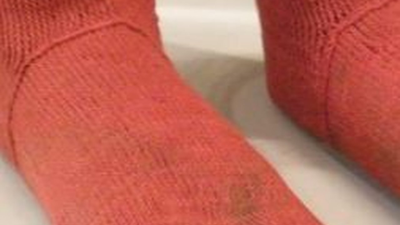Desain Unik Kaos Kaki Mesir Kuno Berusia 1600 Tahun, Harus Dipakai dengan Sandal