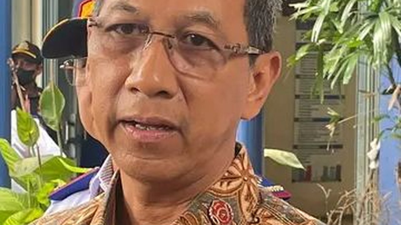 Mobil Pemprov DKI Ngebul di Jalanan, Heru Budi: Driver Sudah Diseterap
