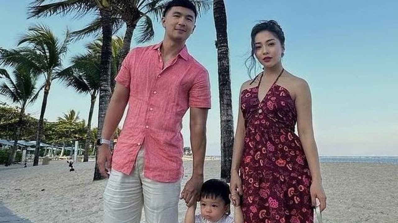 Cantik Banget! Potret Nikita Willy Tampil Stunning Pakai Dress Merah Hadiri Acara Pernikahan di Bali