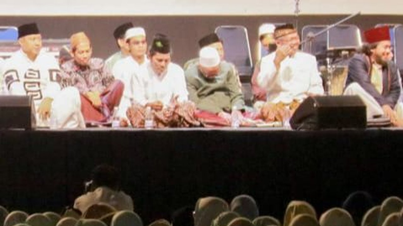 Kiai NU dan Ribuan Santri di Jatim Deklarasi Dukung Prabowo