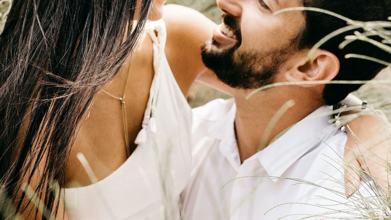 80 Kata-Kata Cinta Puitis dan Klasik untuk Pujaan Hati, Super Romantis