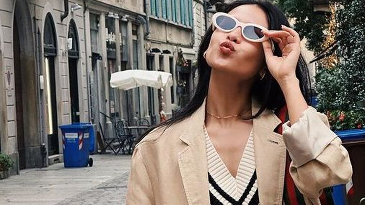 Modis! Intip Gaya Maudy Ayunda saat Jalan-jalan di Italia, Kece Banget