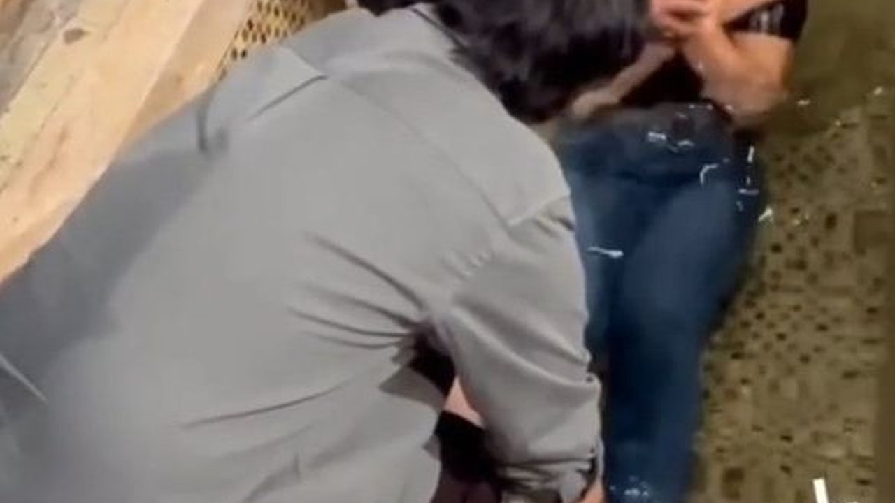 Pernah Ngaku Agnostik, 8 Momen Haru Angela Gilsha Saat Dibaptis, Banjir Ucapan Selamat