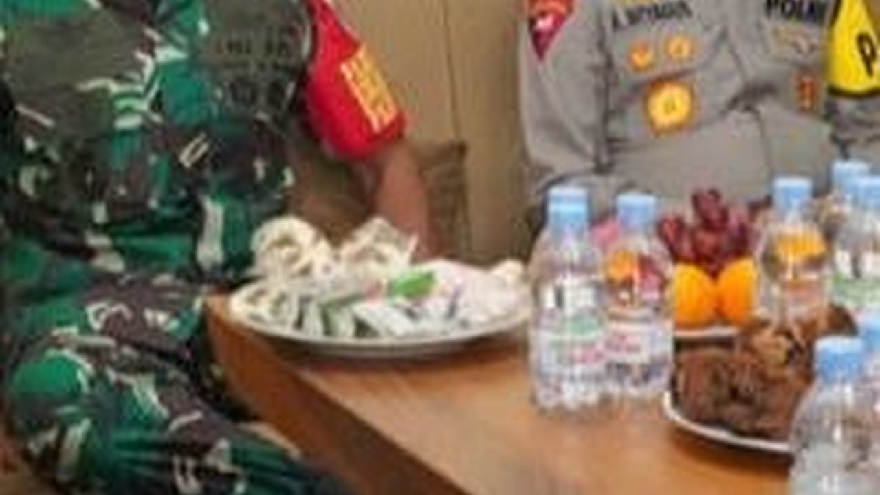 Pangdam Siliwangi dan Kapolda Jabar Kunjungi Sejumlah Pesantren di Bogor