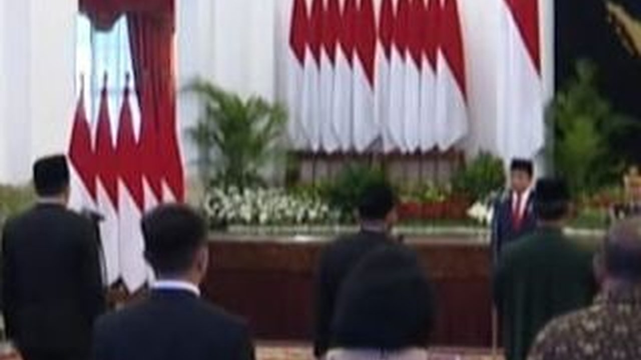 Jokowi Lantik Laksdya Irvansyah jadi Kabakamla dan Sahat Manaor Kepala Badan Karantina