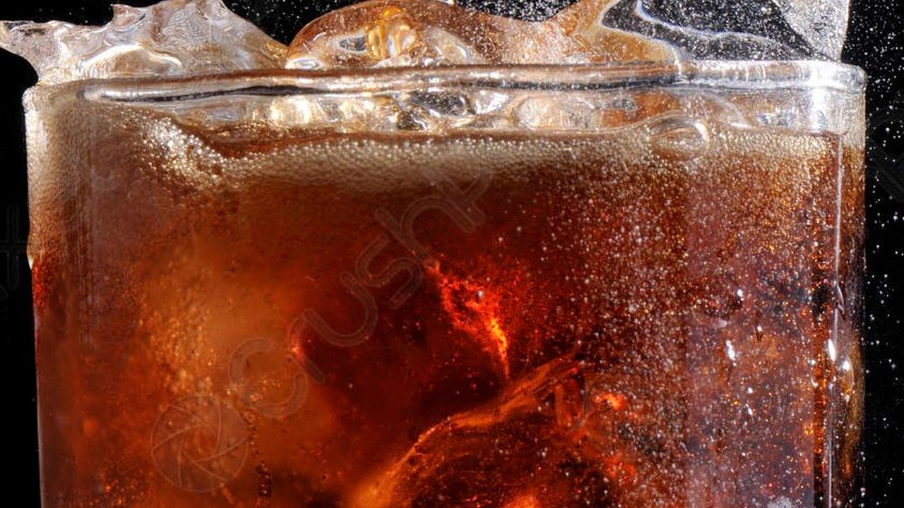 Bahaya Minum Soda Setiap Hari, Bisa Sebabkan Gusi Surut