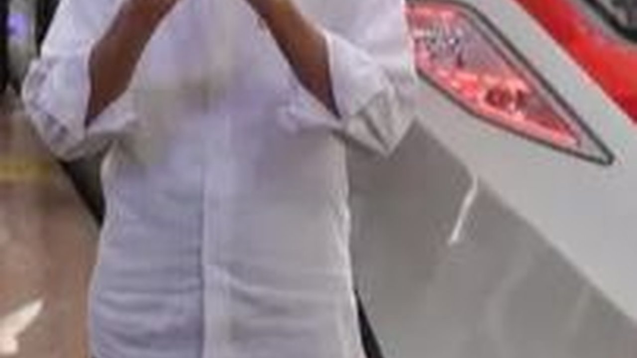 Jokowi: Rencana Kereta Cepat Jakarta-Surabaya Masih Dalam Studi