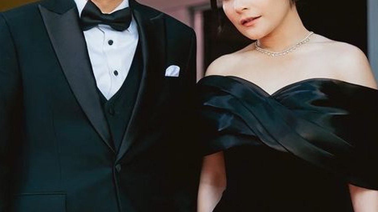 Diduga Gebetan Baru Prilly Latuconsina, Ini Sosok Iman Usman