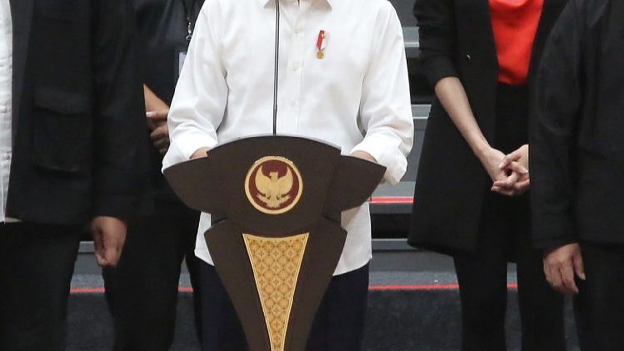 VIDEO: Jokowi Telepon Kapolri Tengah Malam Beri Arahan Konflik Rempang