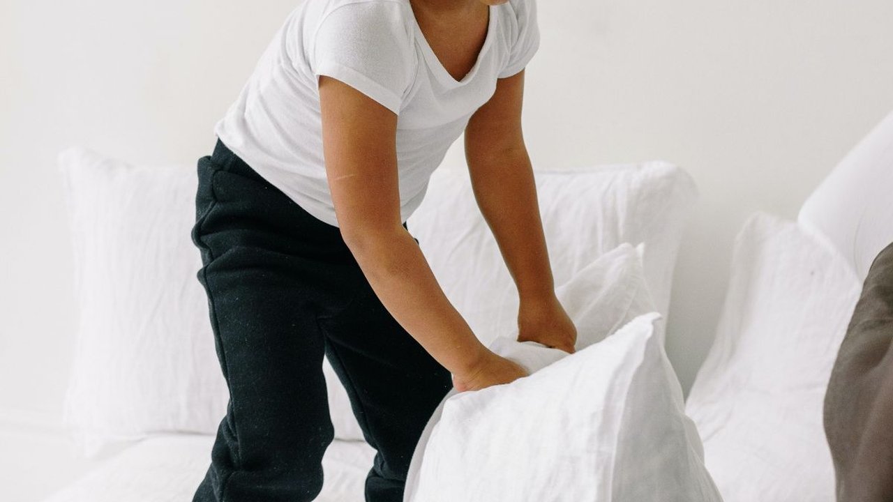 Bukan Bentuk Kenakalan, 8 Kondisi ini Sebenarnya Normal Dilakukan Anak-anak