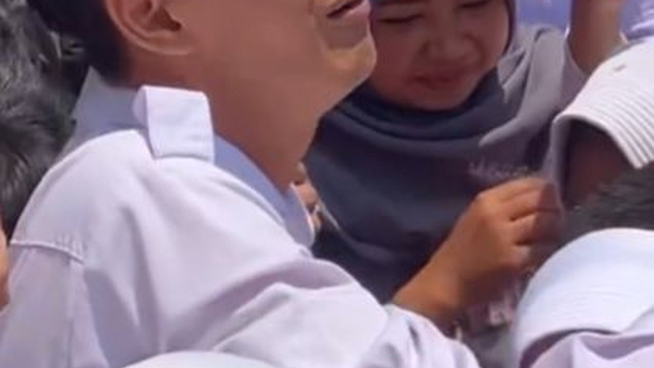 Ramai Disumpahi Orang Tua Murid! Kepsek SDN 1 Cibeureum Dicopot Usai Pecat Guru Honorer