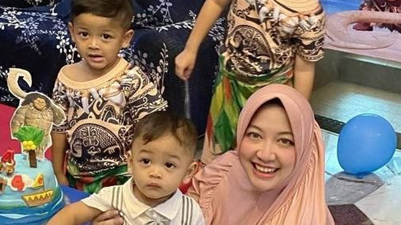 Potret Maissy Mantan Penyanyi Cilik Bersama Tiga Putranya, Anak Tetap Berprestasi Meski Ibu Sibuk Jadi Dokter