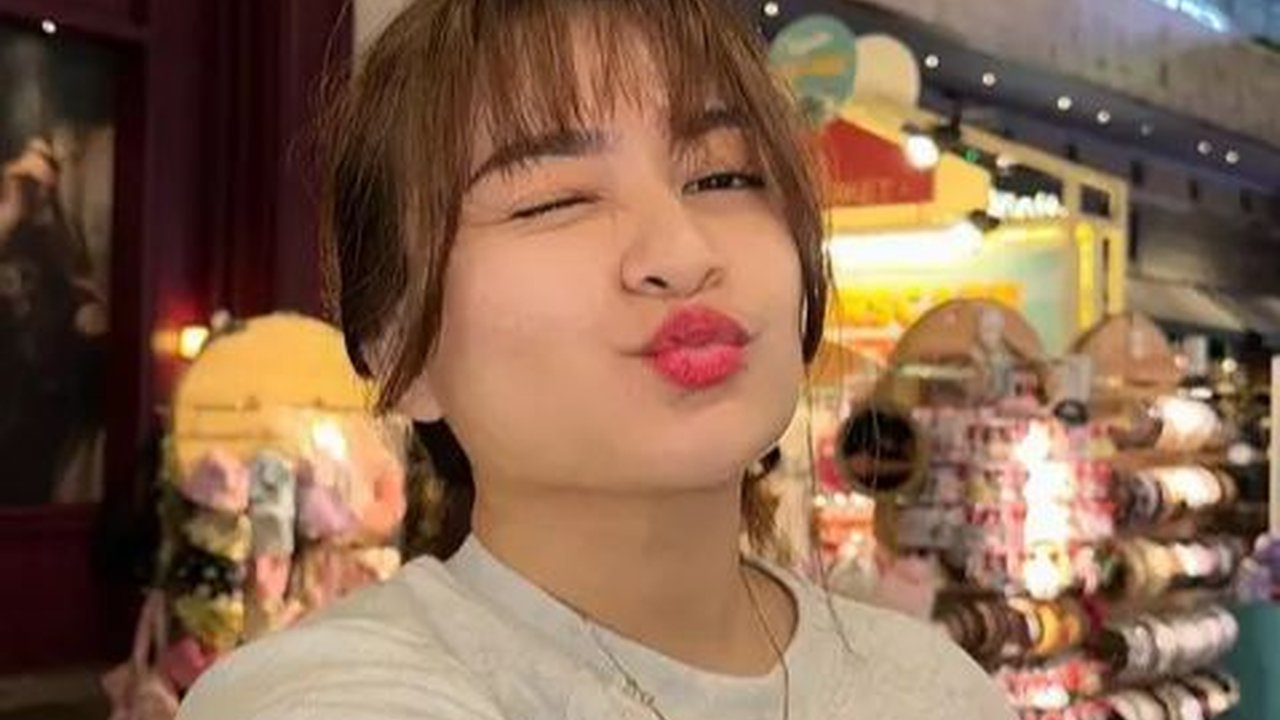 6 Potret Terbaru Nathalie Holscher Tampil Makin Muda dengan Rambut Berponi