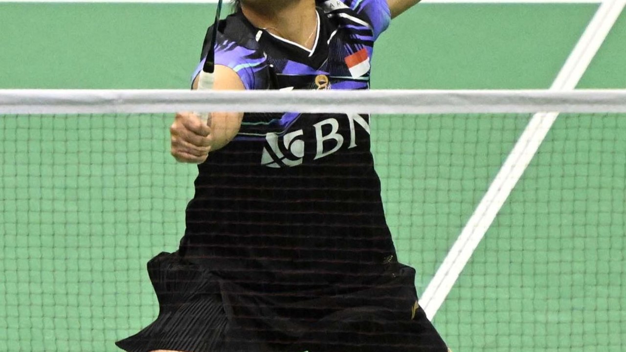 FOTO: Hempaskan Juara Olimpiade, Gregoria Mariska Melangkah Mulus ke Semifinal Hong Kong Open 2023