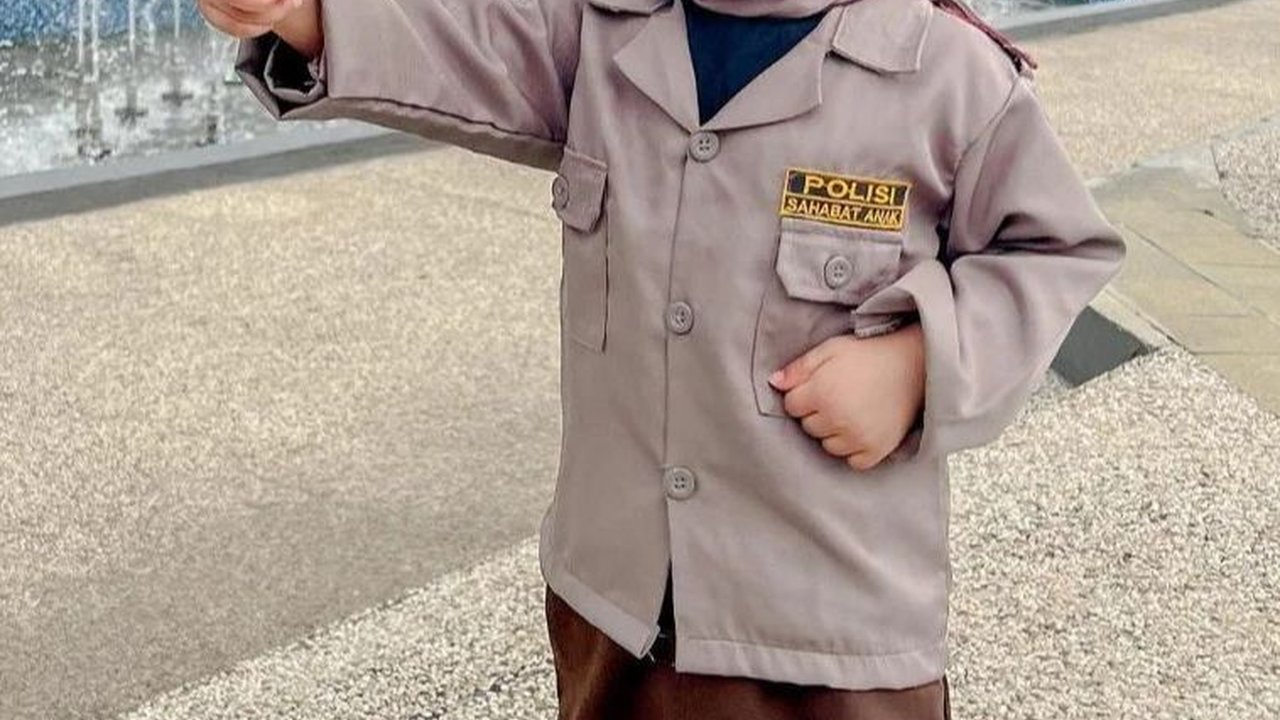 Kisah Sukses Mela, Bisnis 'Baju Polisi' untuk Balita Modal Rp500.000 dan Kini Tembus Pasar Malaysia