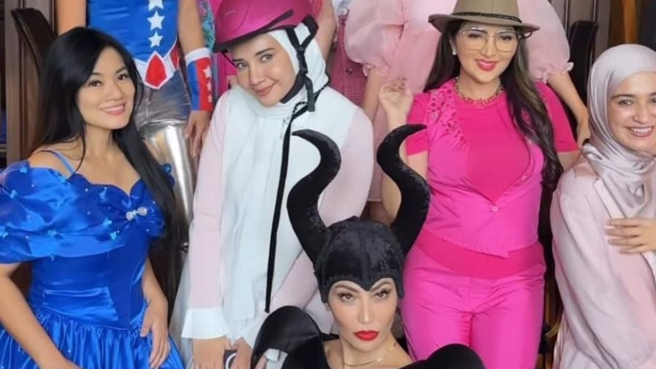 Kumpul Seru Arisan Geng Cendol, Penampilan Ayu Dewi dan Nia Ramadhani Paling Unik