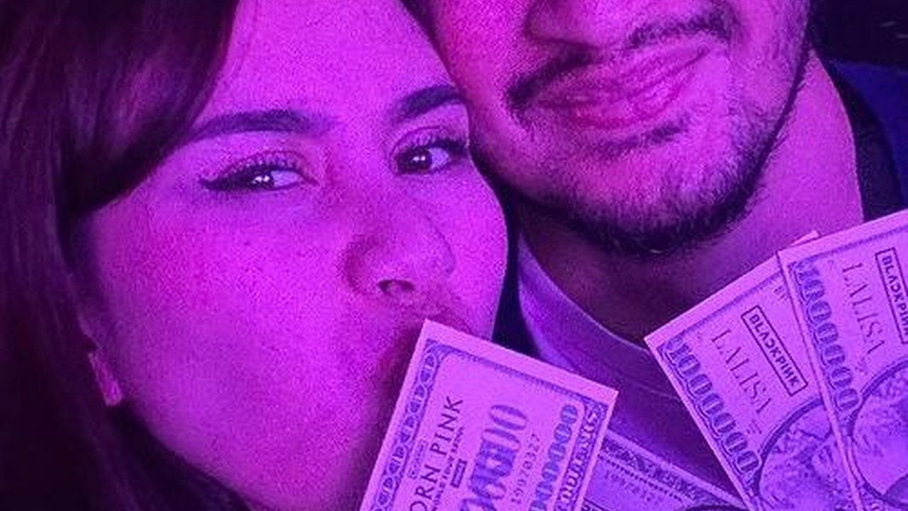 10 Potret Syahnaz Sadiqah dan Jeje Nonton Konser Blackpink di Korea, Romantis Banget!