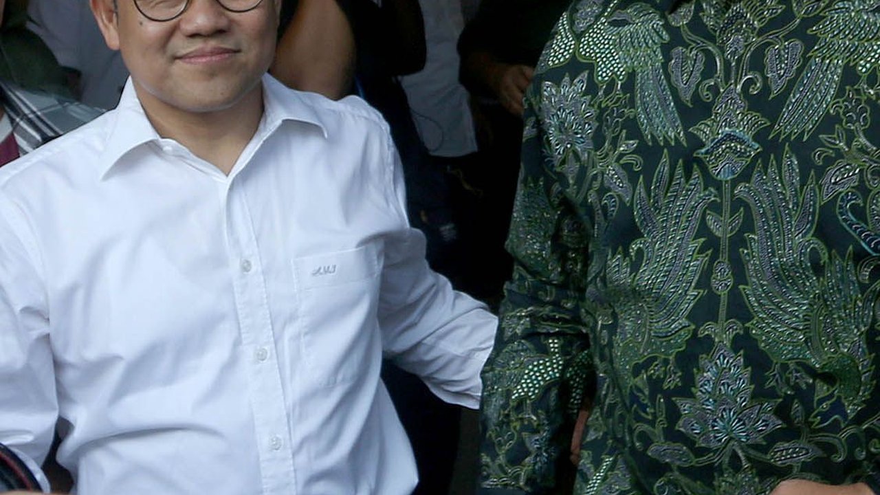 VIDEO: Momen Kompak! Anies dan Cak Imin Pakai Peci Nasional dengan Petinggi PKS