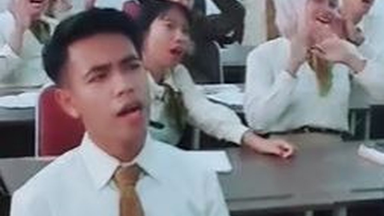Hoki Seumur Hidup, Satu Kelas Kompak Nyanyi Lagu 'Dear God' Langsung Kena Colek Avenged Sevenfold