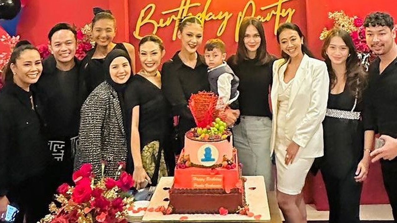 Ulang Tahun ke-36, Intip Potret Transformasi Paula Verhoeven dari Kecil hingga Jadi Ibu Dua Anak