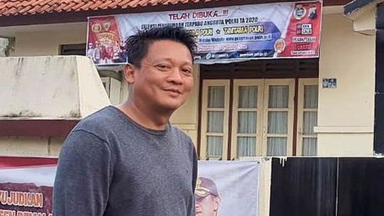 Irjen Krishna Murti Dikelilingi Polwan, Kaget Tahu Ada Pensiunan Bintang Dua Wanita