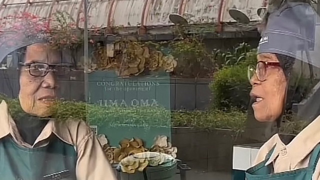 Kafe di Jakarta Ini Pekerjakan Para Lansia, Pengunjung Bak Pulang ke Rumah Nenek