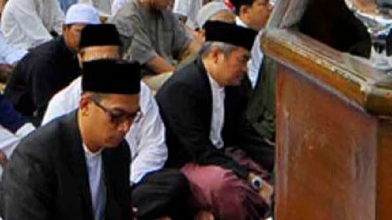 Begini Momen Pengajian 'Sultan' di Bojonegoro, Jemaah Pulang Bawa Kipas Angin Baru