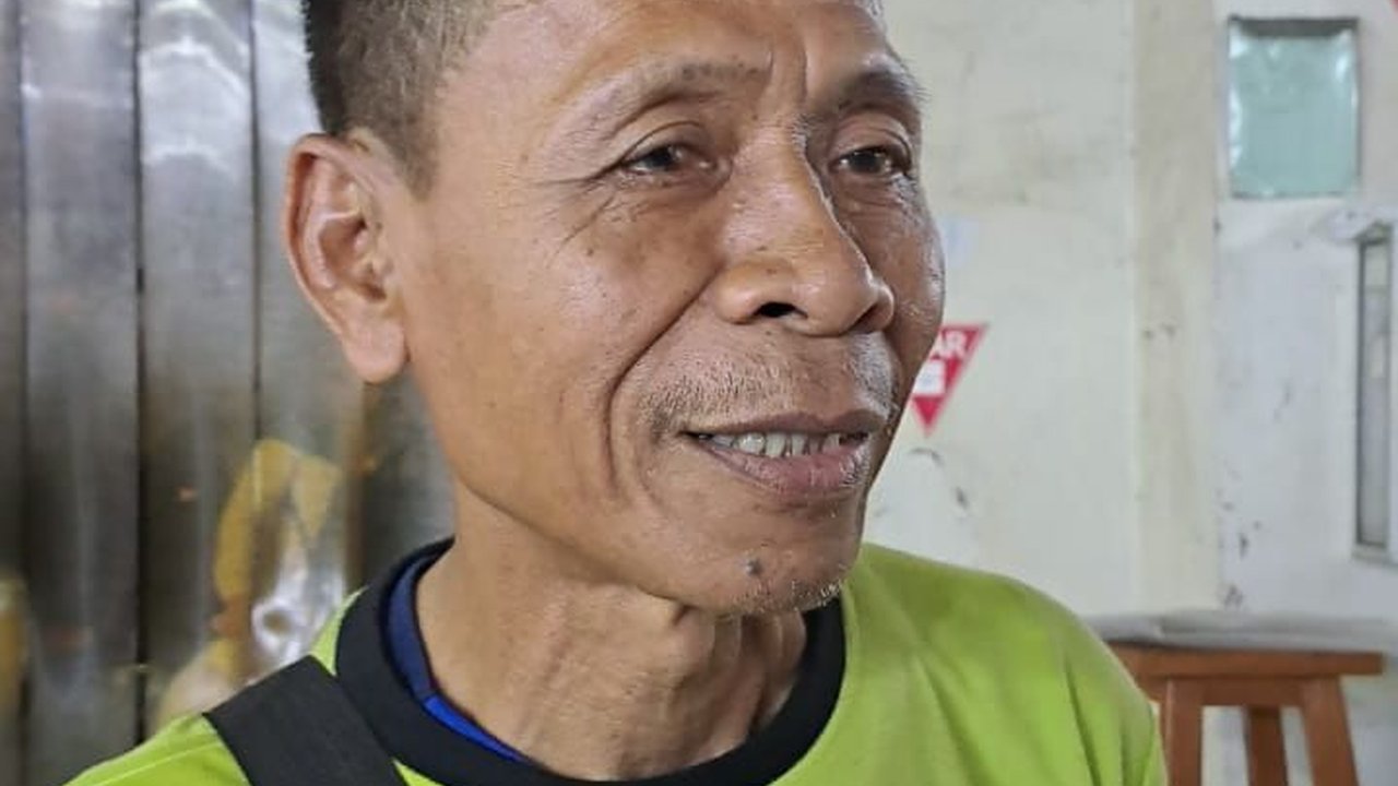 Jerit Kuli Panggul Tak Punya Penghasilan Karena Pasar Tanah Abang Sepi