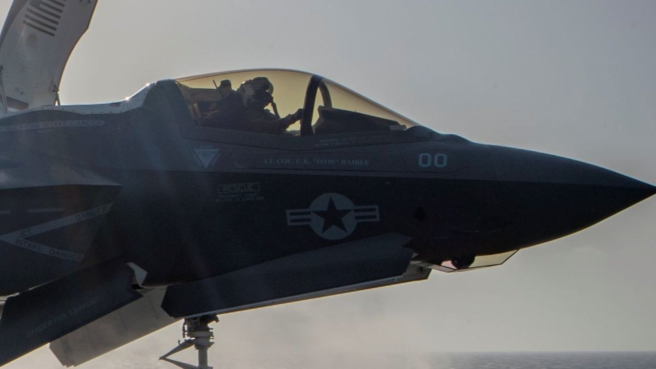 Jet Tempur F-35 AS Hilang Setelah Pilot Lompat Keluar, Pesawat Sempat Terbang Sendiri