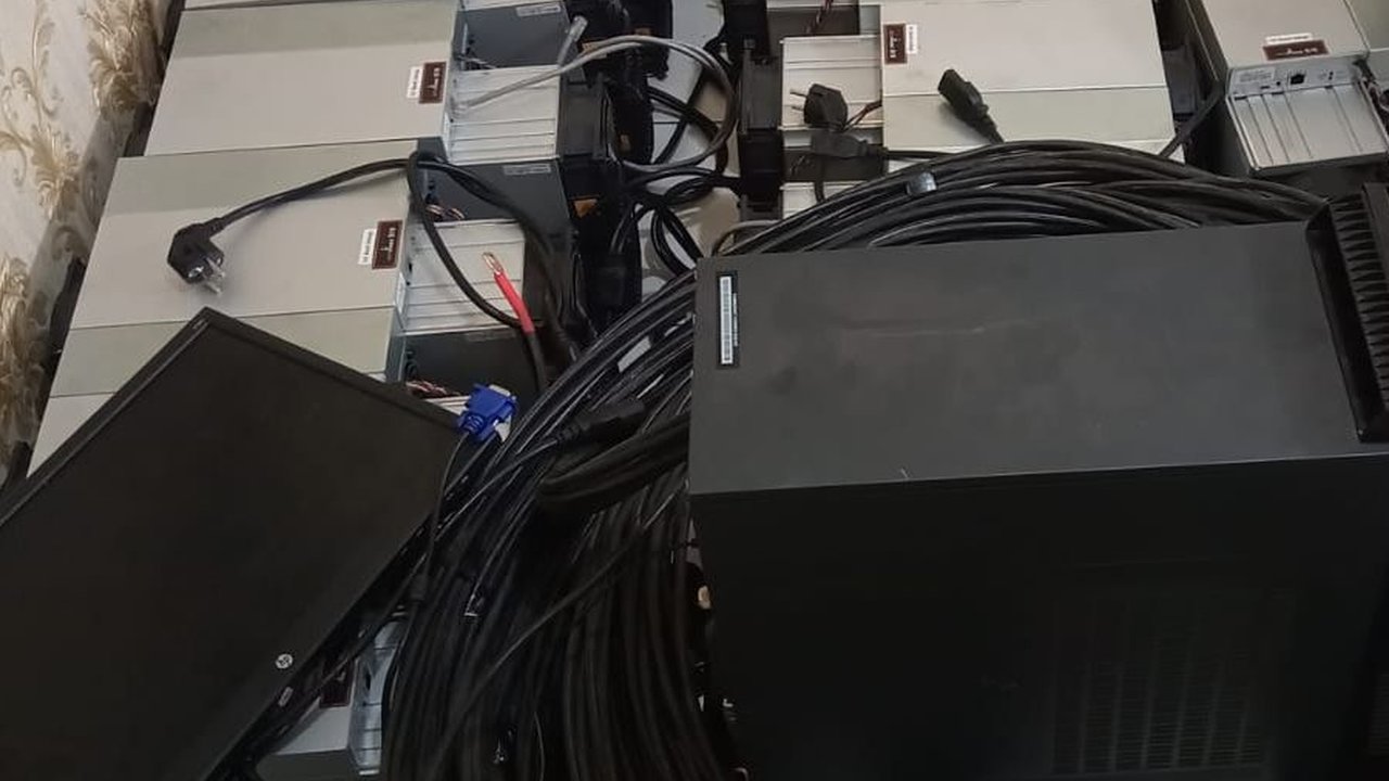 Tanpa Bayar Listrik, Mahasiswa Penambang Crypto di Depok Raup Untung Rp4-5  Juta Setiap Pekan