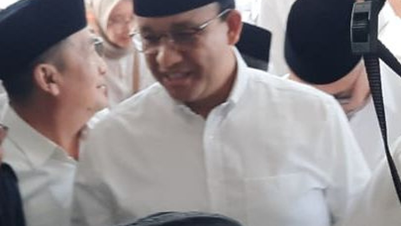 Kompak Berbaju Putih, Anies dan Cak Imin Disambut Teriakan Presiden