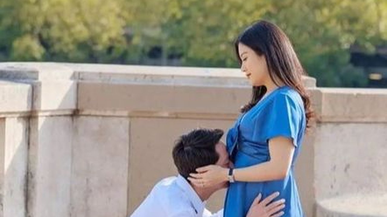 Menanti Anak Pertama, 8 Foto Baby Moon Valencia Tanoe dan Kevin Sanjaya di Paris!