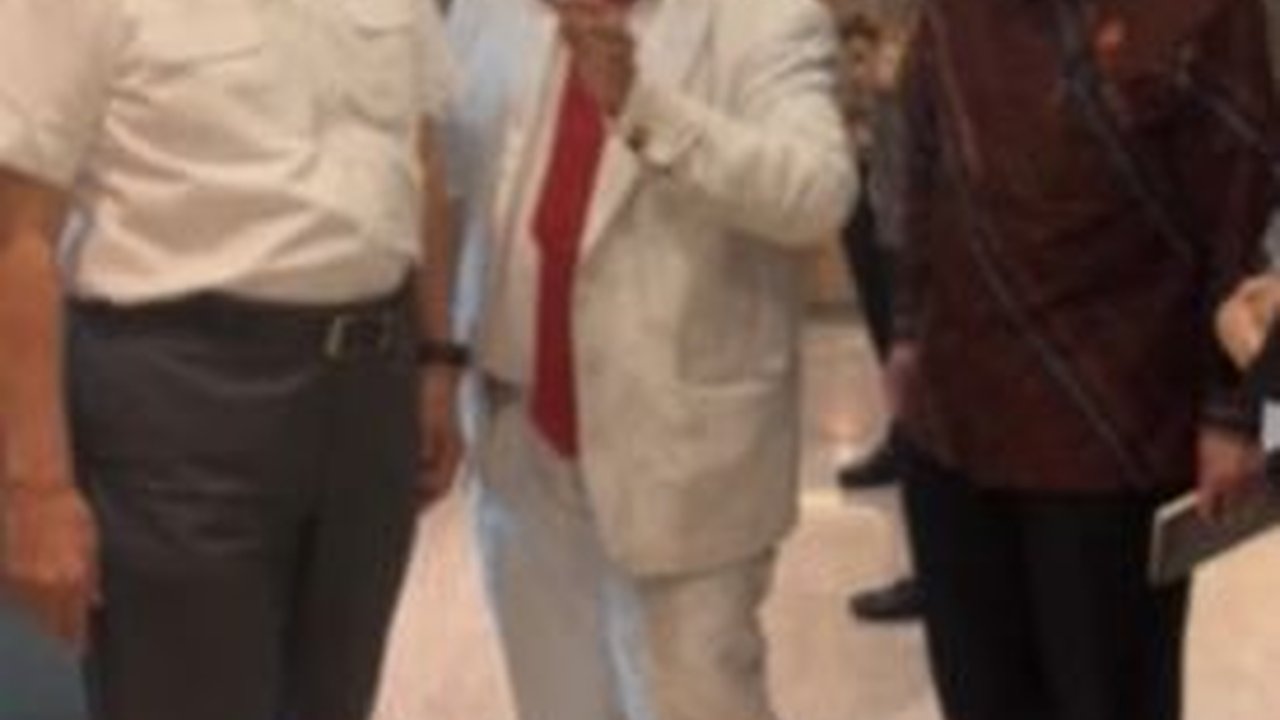 Hotman Paris 'Ceramahi' Luhut Binsar Tentang Suami Aman Depan Istri, Begini Reaksi Sang Menko