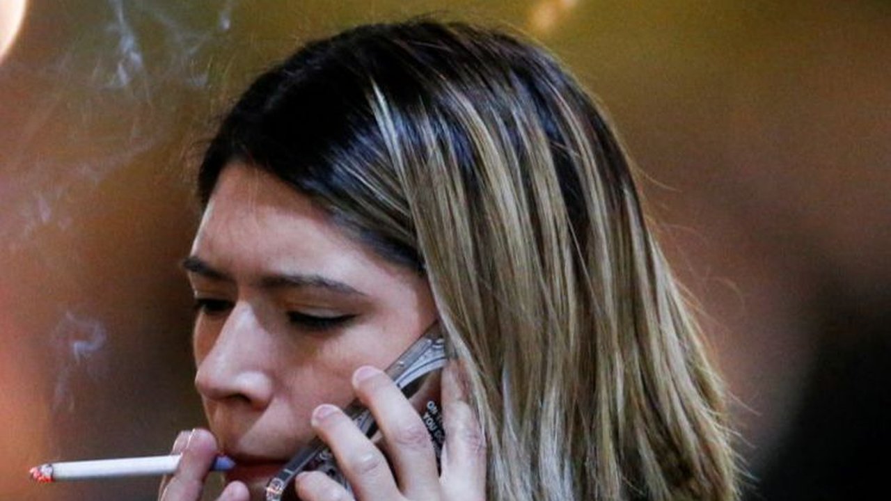 Manusia Sudah Merokok Sejak 12.300 Tahun Lalu, Biji Tembakau Gosong Ini Buktinya