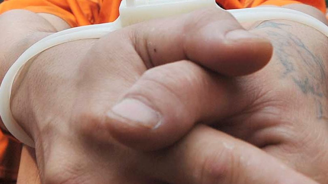 Sialnya Dua Maling Motor di Tangerang, Terkapar Setelah Tabrak Mobil saat Kabur