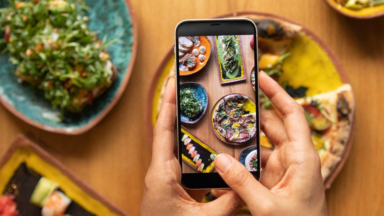 Viral Food Vlogger Review Warung Makan, Berujung Pemilik Marah-marah