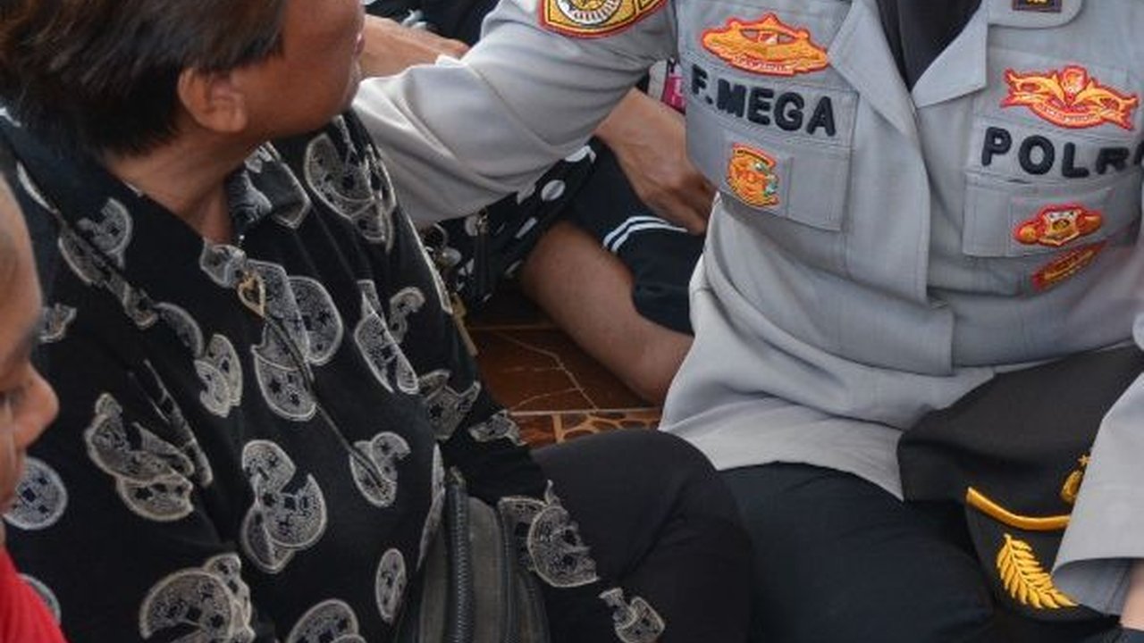 Polri Beri Bantuan Kesehatan dan Trauma Healing Bagi Masyarakat Rempang