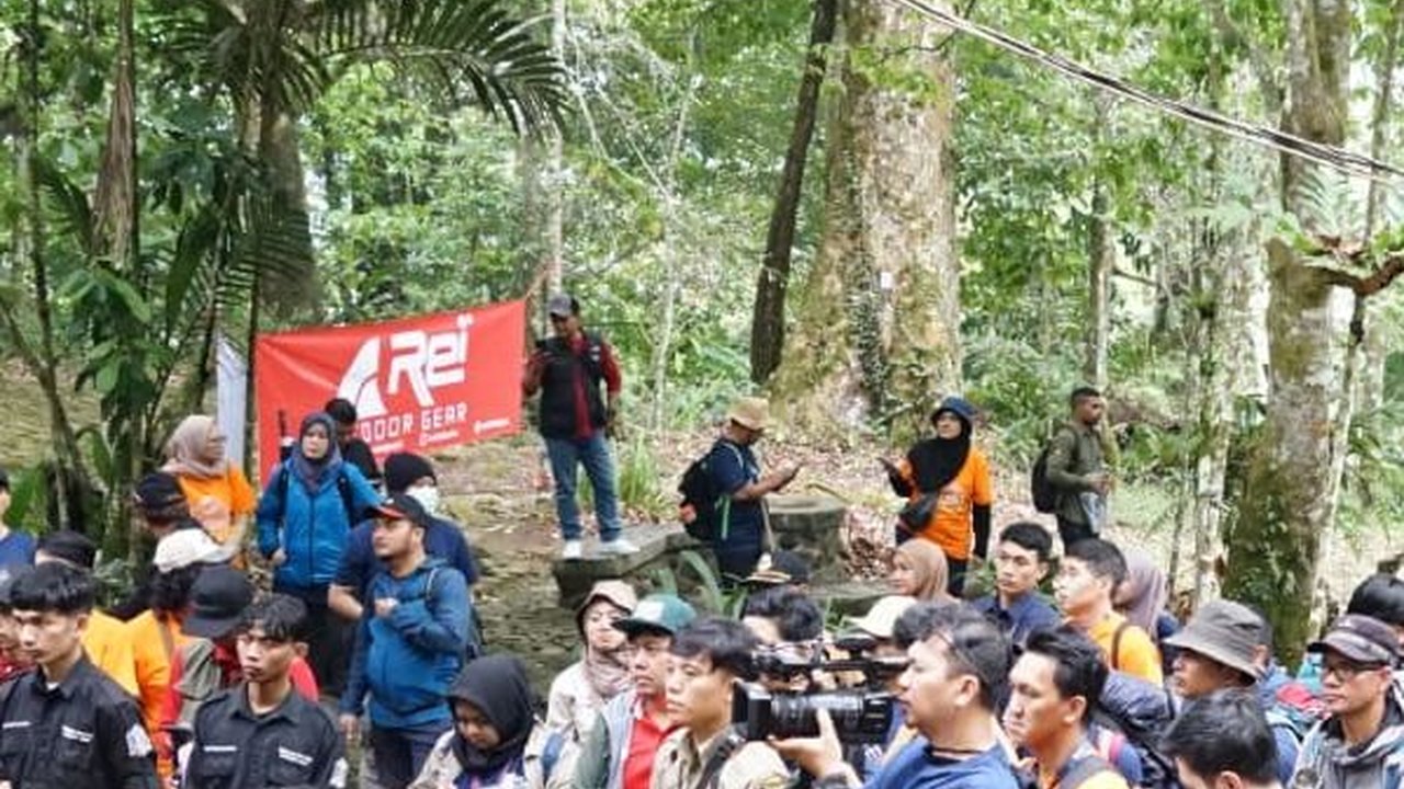 Menteri Jokowi Ini Lelang Jam Tangan Demi Jaga Gunung Bebas dari Sampah