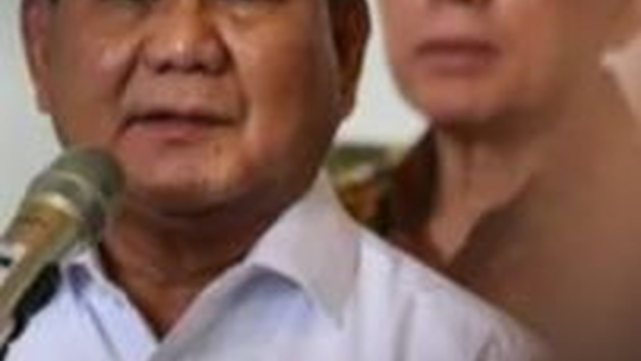 VIDEO: Prabowo Joget Hingga Bergaya Silat Tegaskan Coret Caleg Gerindra Mantan Koruptor