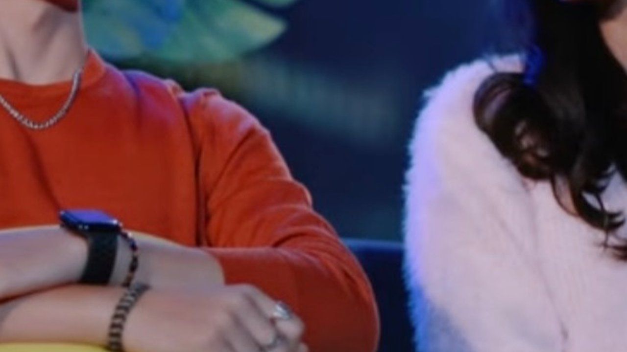 6 Potret Basmalah Gralind dan Raden Rakha Duet Lagu Aku Jatuh Cinta, OST Magic 5