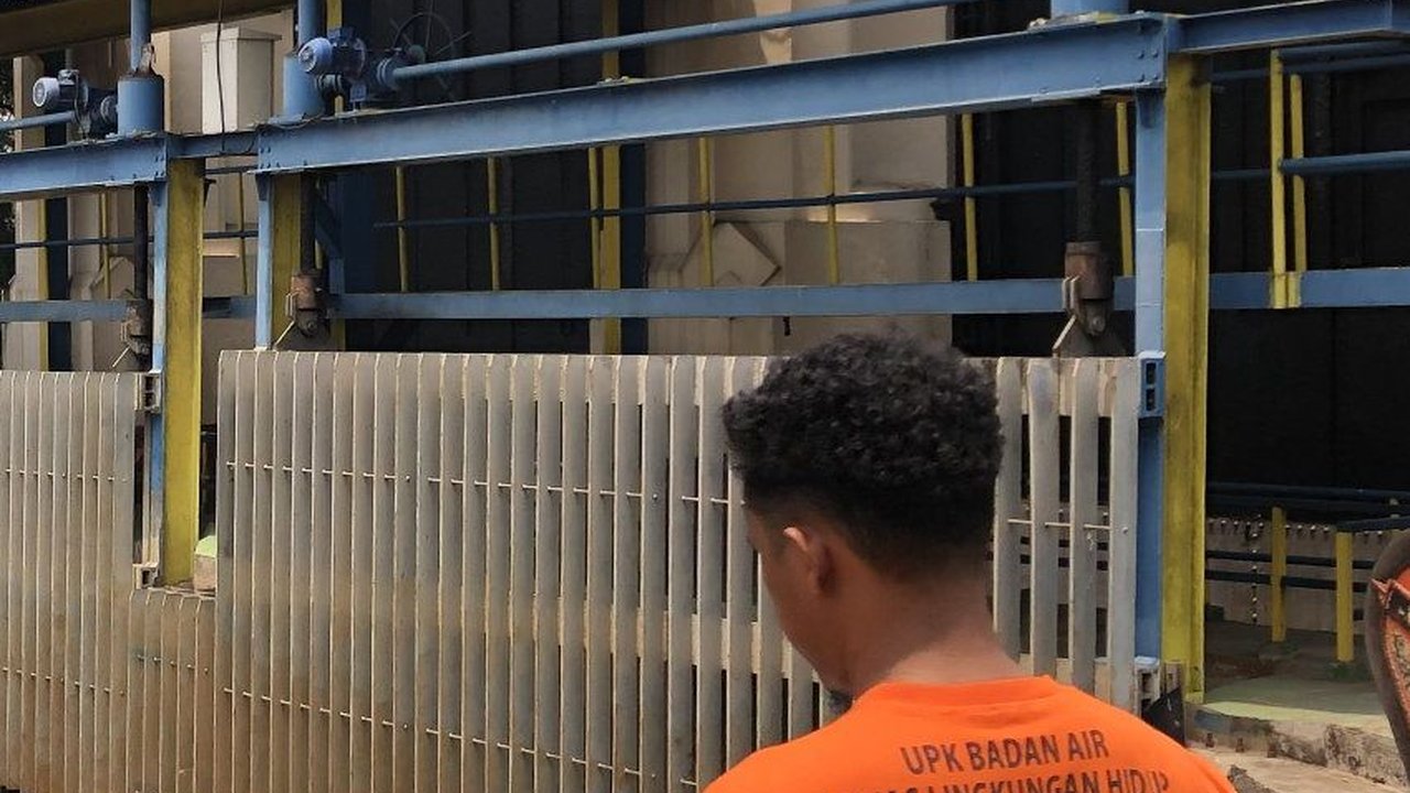 Cerita Petugas: Ada Mayat Tersangkut di Pintu Air Manggarai