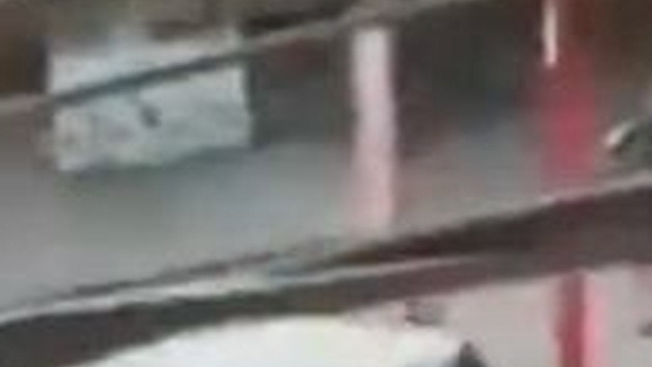 VIDEO: Ngeri! Dua Ormas Bentrok di Bekasi Buntut Mobil Ditarik Debt Collector