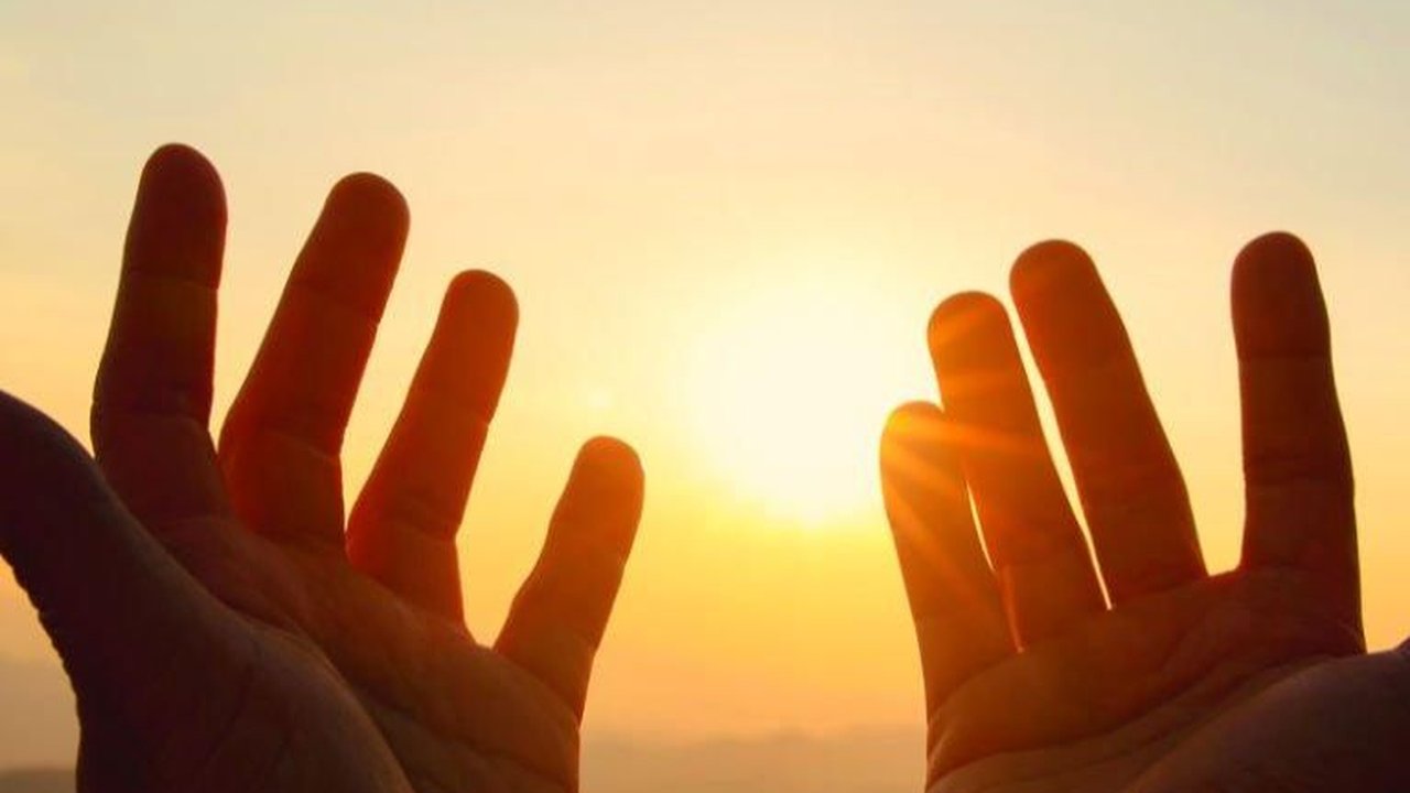 45 Ucapan Syukur kepada Tuhan, Penuh Makna Mendalam