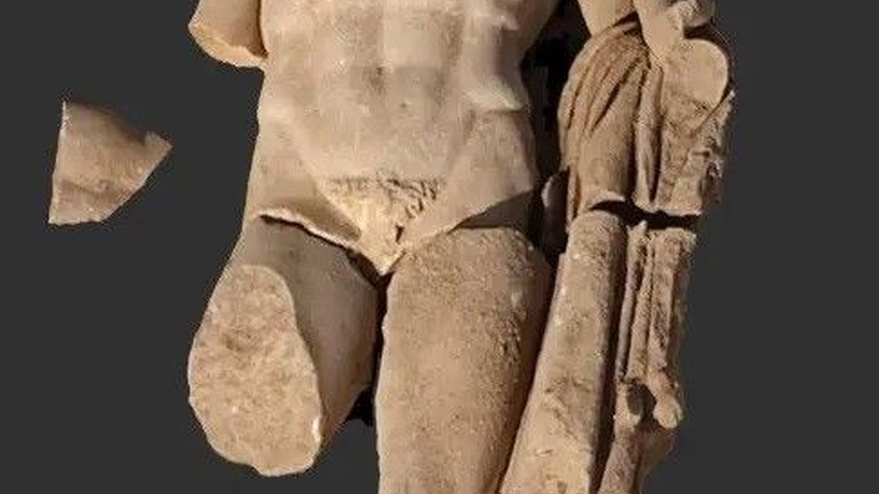 Patung Bugil Hercules dari Abad Kedua Ditemukan,  Berukuran Raksasa dengan Palu Gada di Tangan