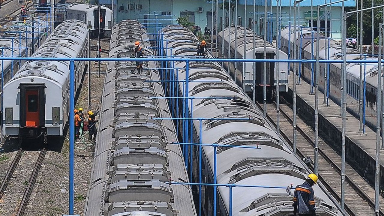 FOTO: Mengintip Depo Cipinang, Tempat Perawatan Kereta Api Terbesar di Indonesia